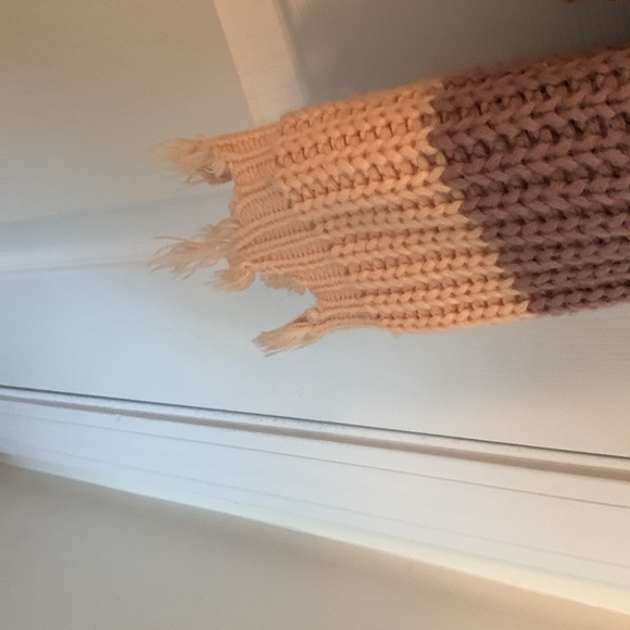 Fall colors distressed crop sweater by Lala factory - Picture 5 of 7